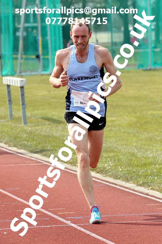 3000 metres, 2021 NECAA Open Graded Meeting, Morpeth. Photo: David T. Hewitson/Sports for All Pics
